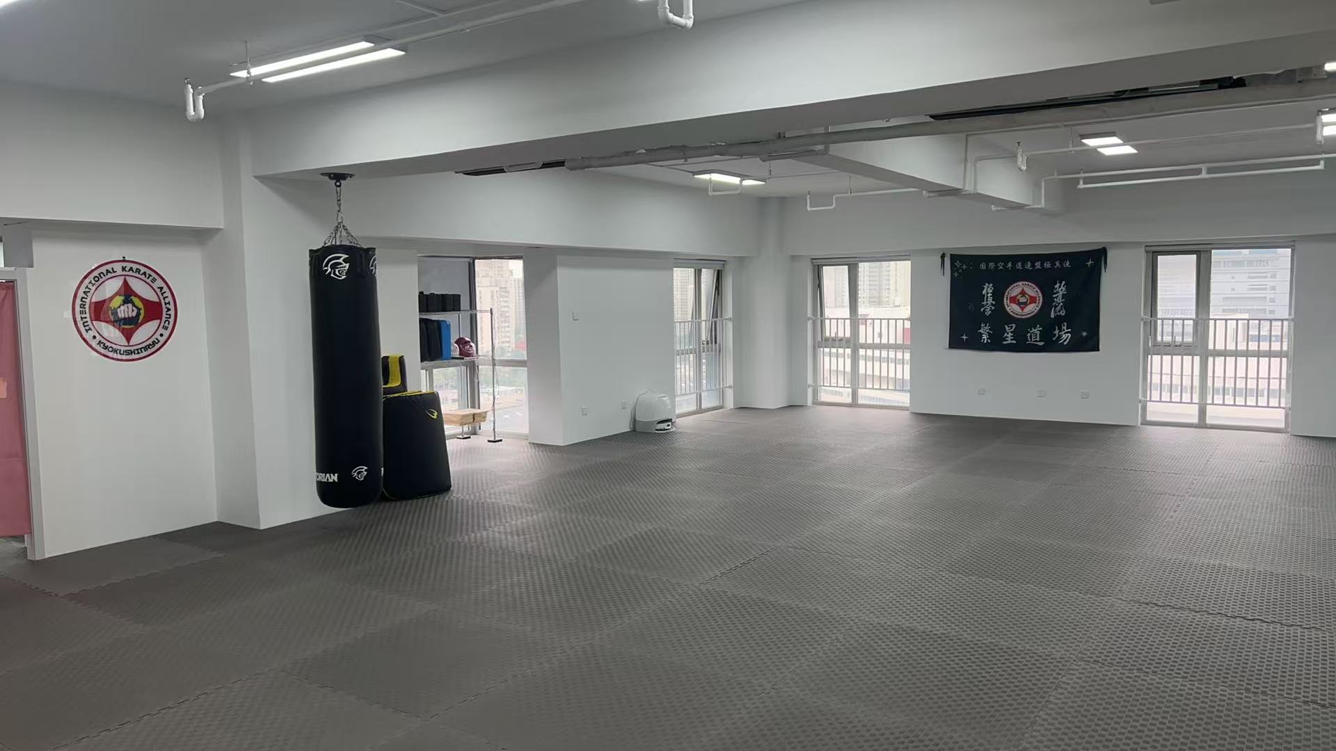 IKAK Muyi Banch Starlit Dojo