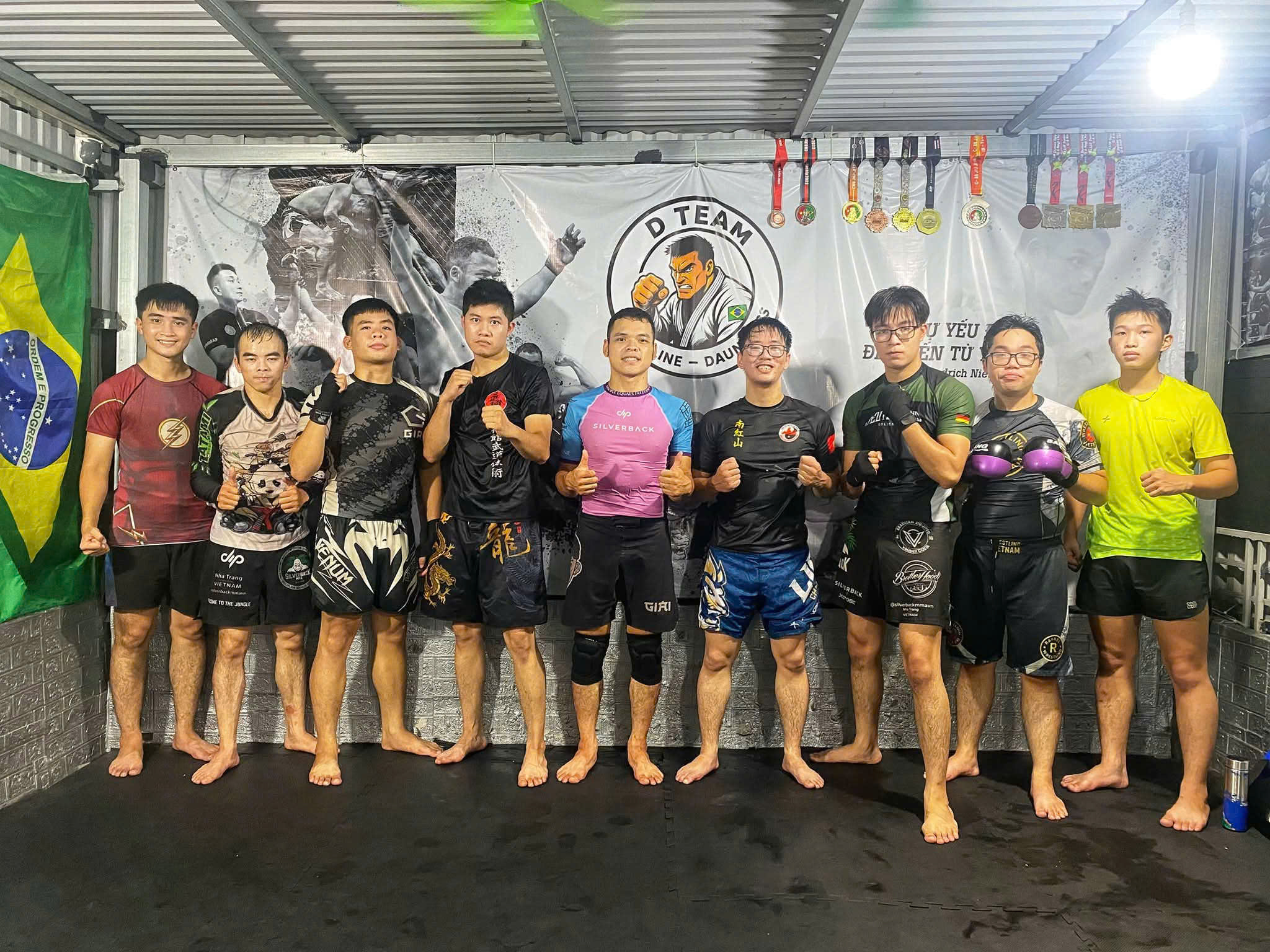 D- TEAM  DOJO