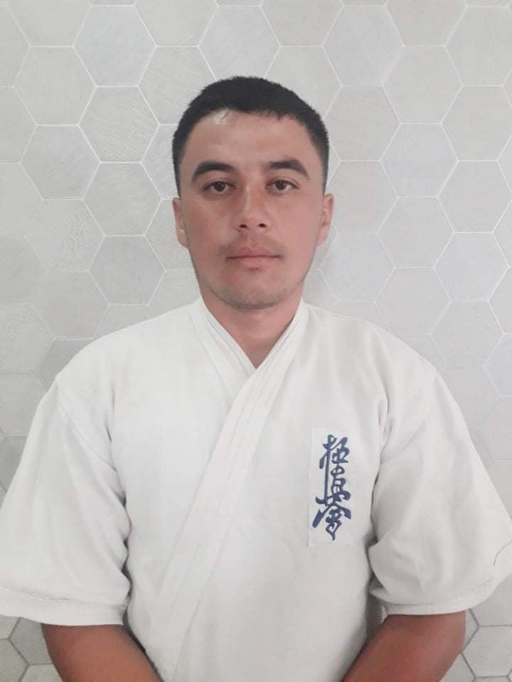 Abbos  Ahkmadov