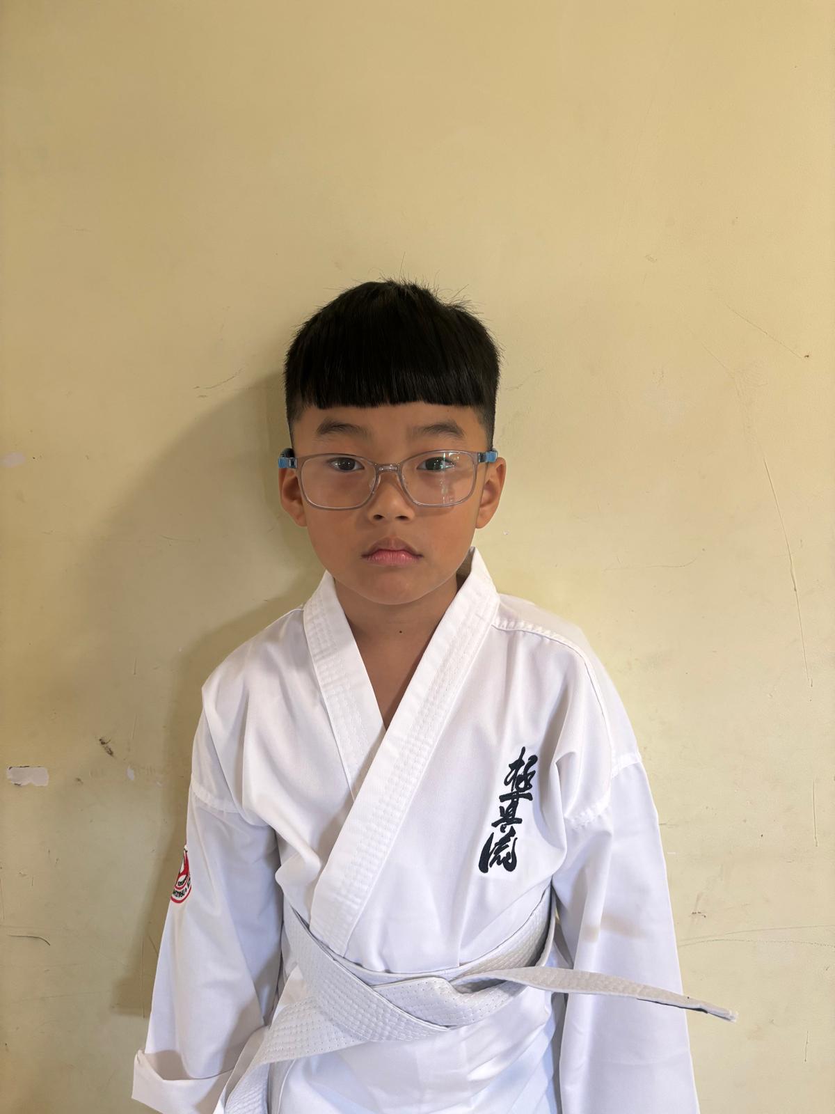 Aayan Kambang